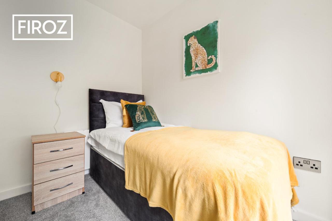 לידס Spacious 4 Bedroom 3 Bath House For Families & Contractors With Free Parking, Fast Wi-Fi & Netflix By Firoz Property Management מראה חיצוני תמונה