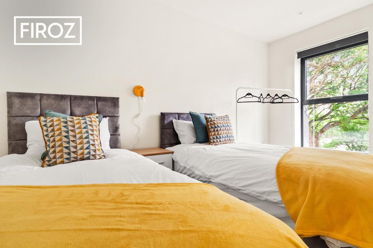 לידס Spacious 4 Bedroom 3 Bath House For Families & Contractors With Free Parking, Fast Wi-Fi & Netflix By Firoz Property Management מראה חיצוני תמונה