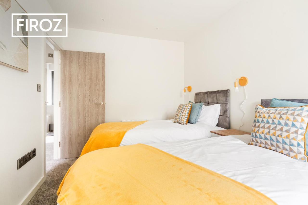 לידס Spacious 4 Bedroom 3 Bath House For Families & Contractors With Free Parking, Fast Wi-Fi & Netflix By Firoz Property Management מראה חיצוני תמונה