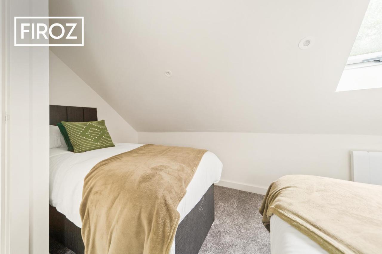 לידס Spacious 4 Bedroom 3 Bath House For Families & Contractors With Free Parking, Fast Wi-Fi & Netflix By Firoz Property Management מראה חיצוני תמונה